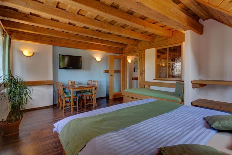 Hotel Leyla Frymburk Bagian luar foto